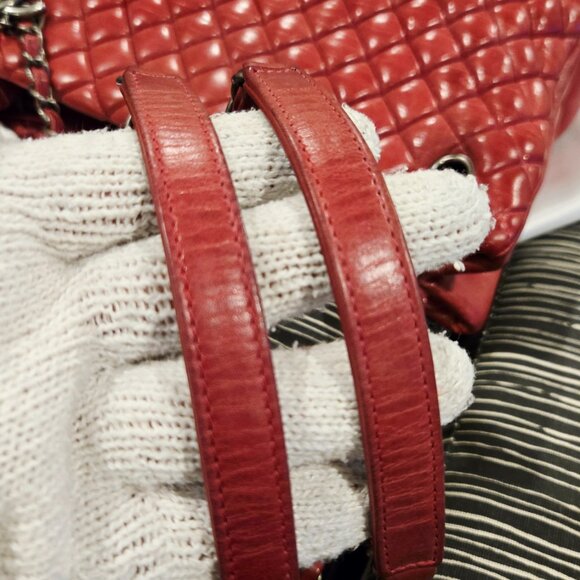 Chanel Fuchsia Quilted Iridescent Calfskin Leather New Bubble Small Tote Bag - Picture 11 of 16